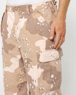 Pants><noscript><img width=