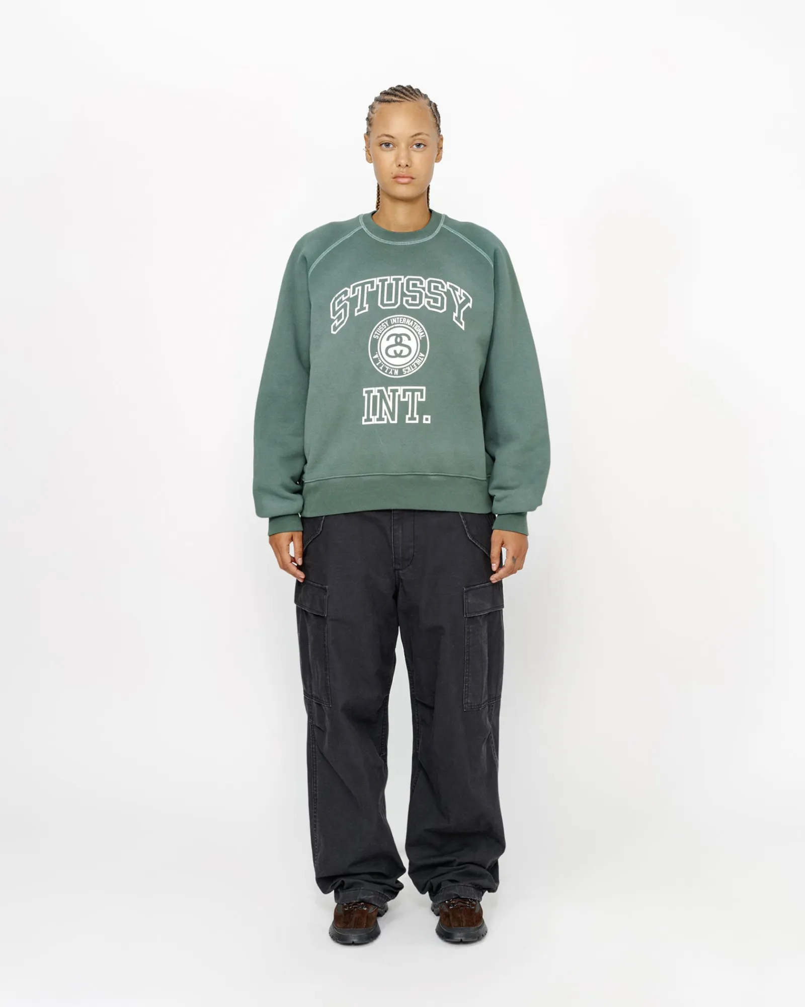 Crews>Stüssy OVERLOCK VARSITY RAGLAN CREW Pine
