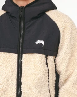 Outerwear><noscript><img width=
