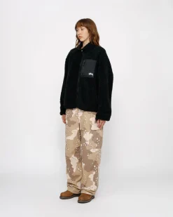 Outerwear><noscript><img width=