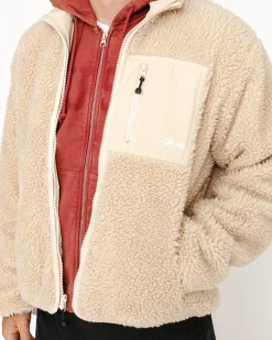 Outerwear><noscript><img width=