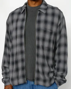 Shirts><noscript><img width=